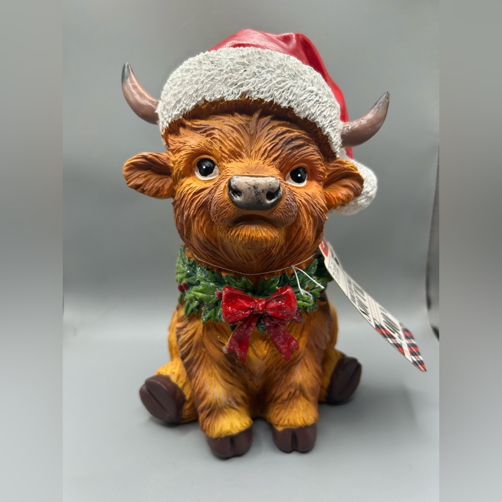 North Pole South Christmas Highland Cow Figurine with Santa Hat and Wreath NEW